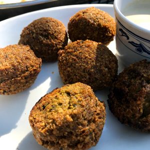 Crispy falafel with dipping sauce